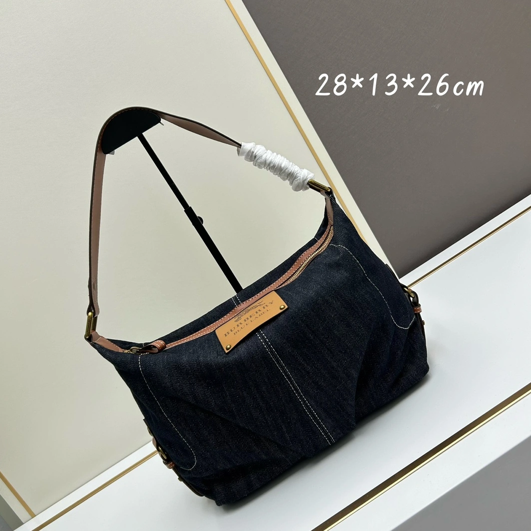 Burberry AAA Quality Shoulder Bags For Women Stylish 7533