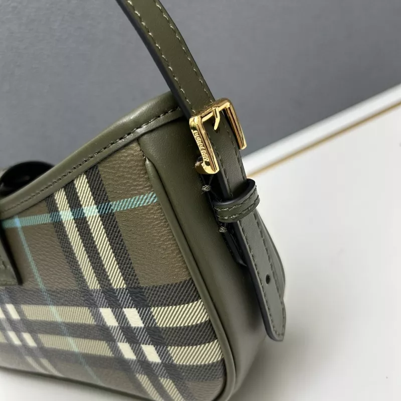 Burberry AAA Quality Shoulder Bags For Women Timeless 9662