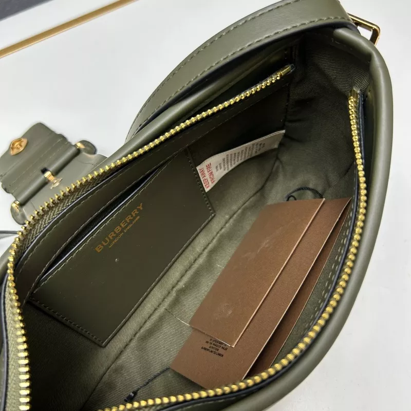 Burberry AAA Quality Shoulder Bags For Women Timeless 9662