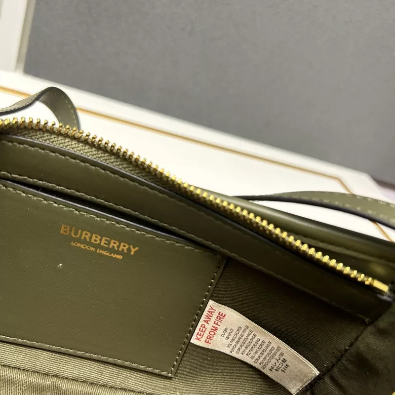 Burberry AAA Quality Shoulder Bags For Women Timeless 9662