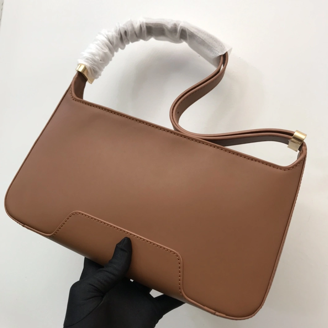 Burberry AAA Quality Shoulder Bags For Women Versatile 7577