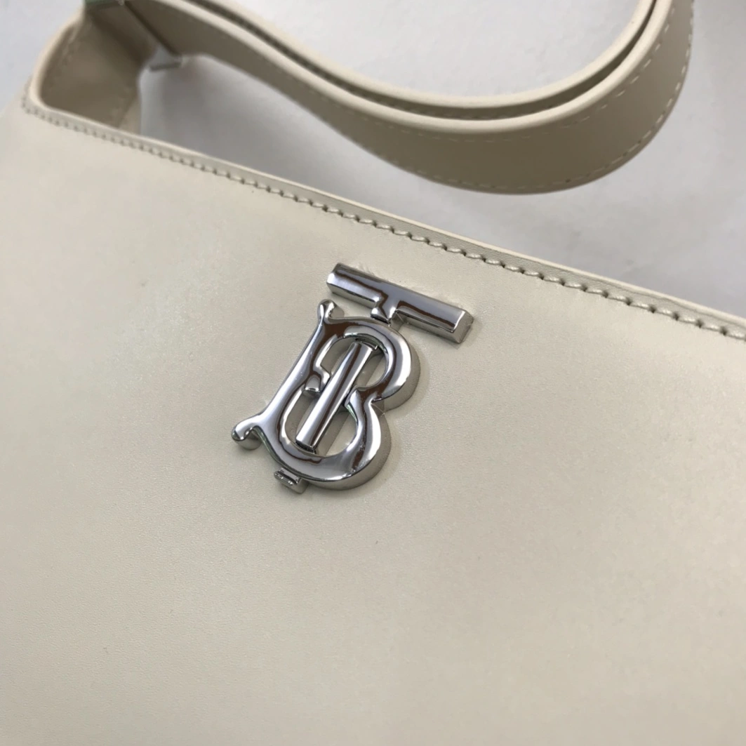Burberry AAA Quality Shoulder Bags For Women WellDesigned 7262