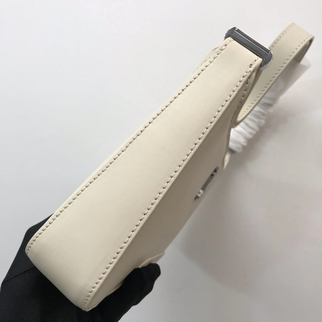 Burberry AAA Quality Shoulder Bags For Women WellDesigned 7262