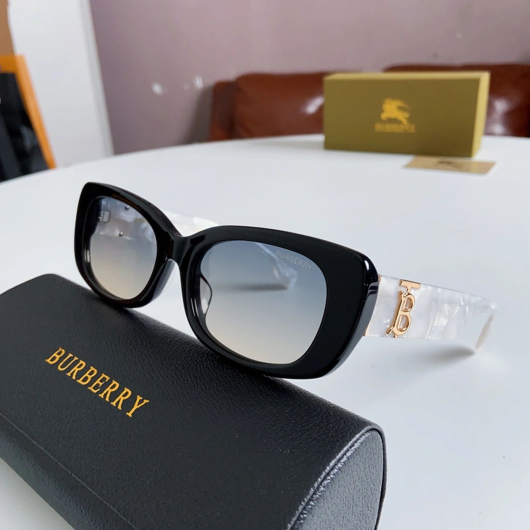 Burberry AAA Quality Sunglasses AllSeason 6669