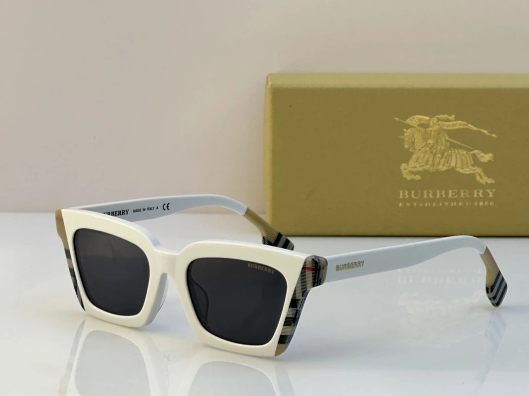 Burberry AAA Quality Sunglasses BestValue 5135