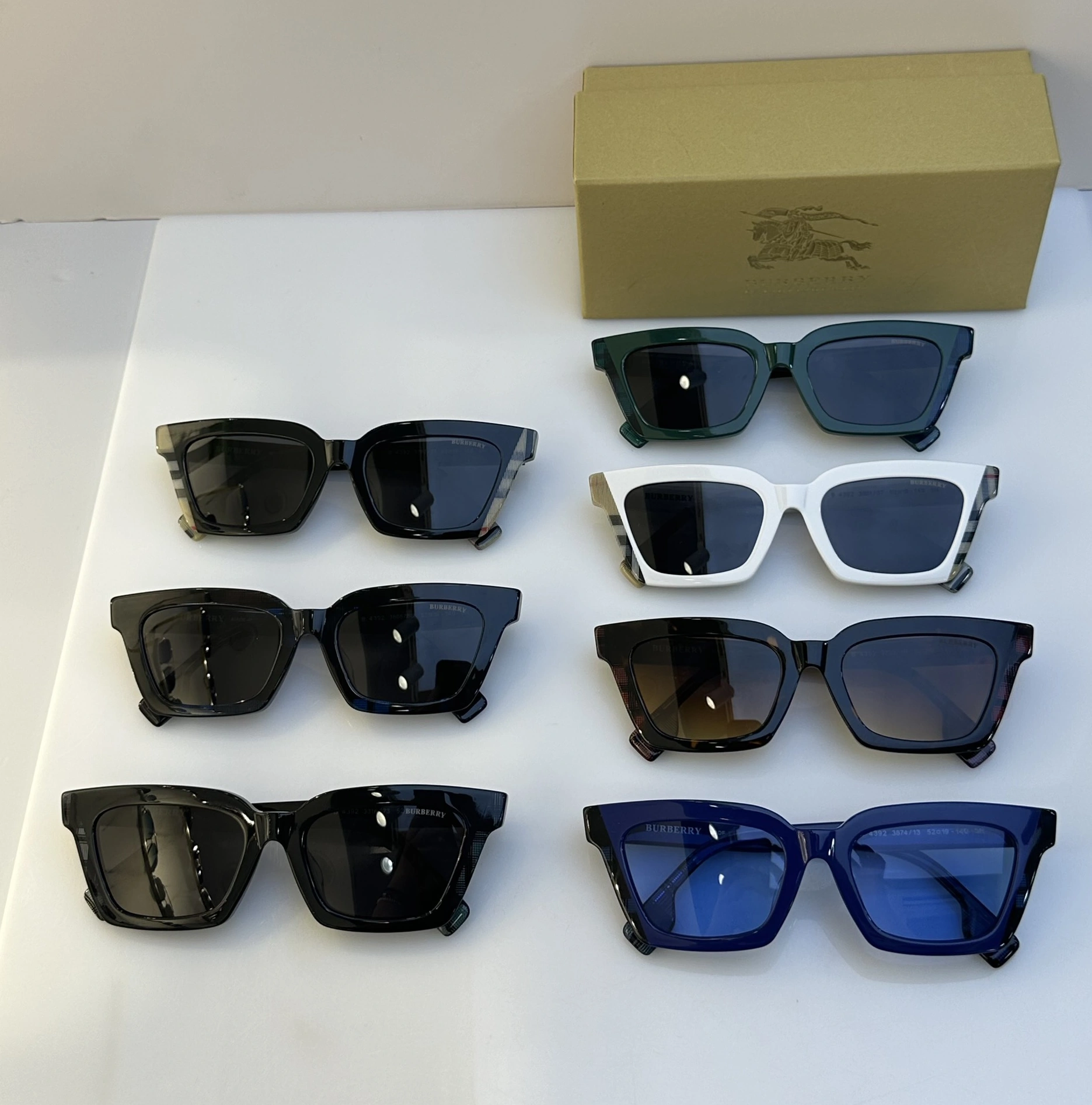 Burberry AAA Quality Sunglasses BestValue 5135