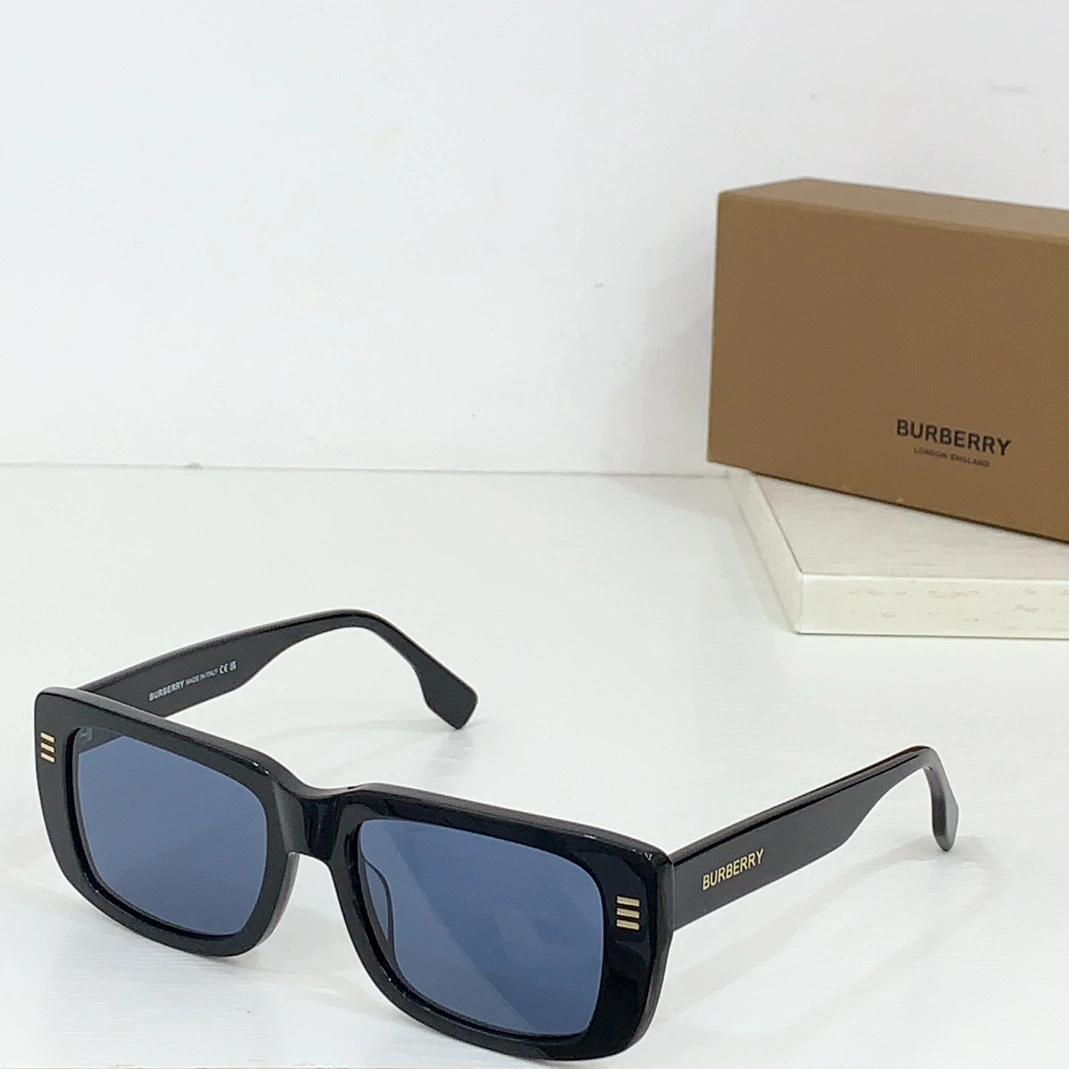 Burberry AAA Quality Sunglasses Breathable 8223