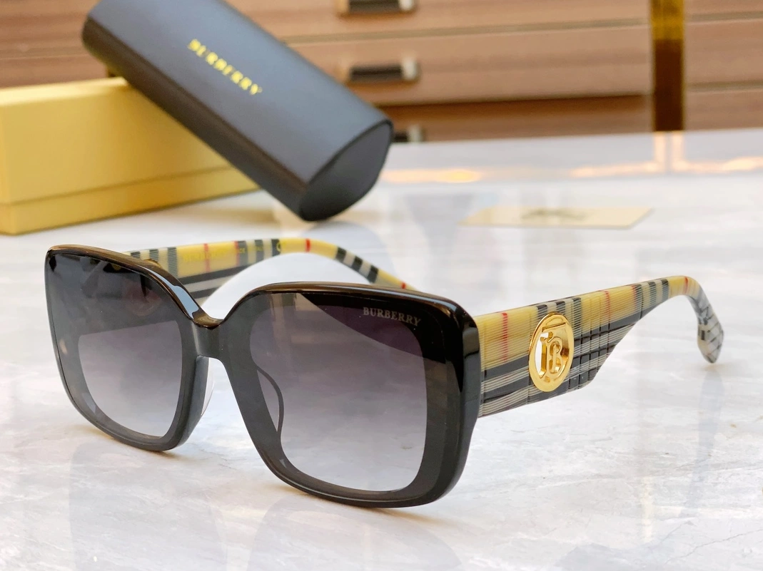 Burberry AAA Quality Sunglasses Classic 9937