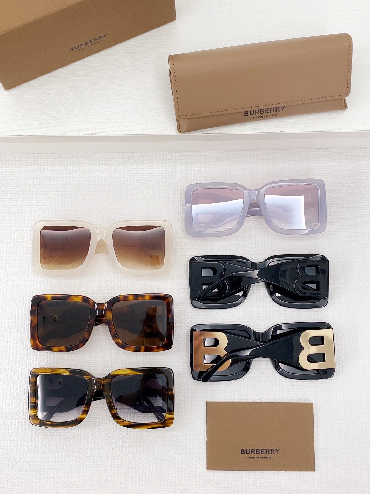 Burberry AAA Quality Sunglasses Compact 9972