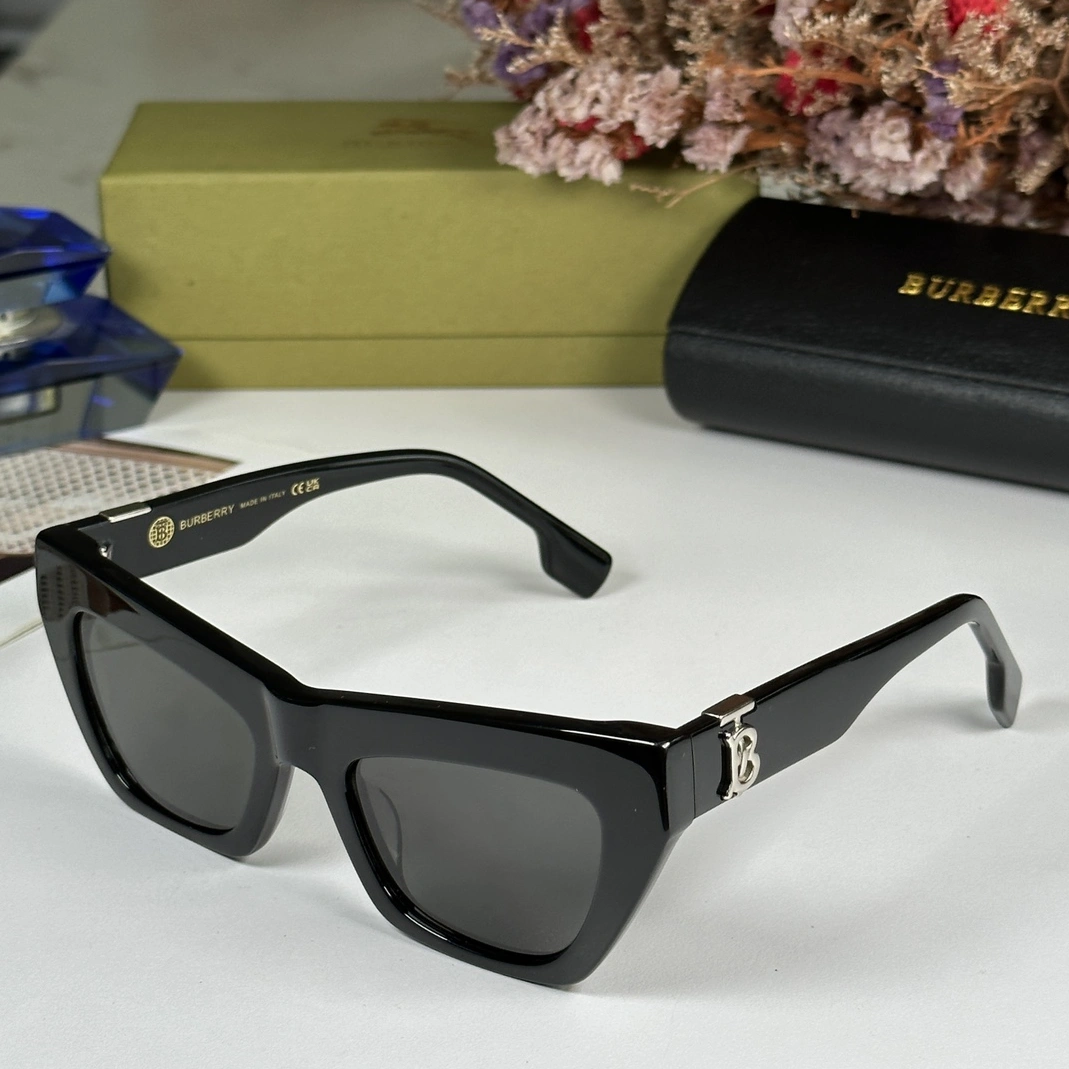 Burberry AAA Quality Sunglasses Cozy 2408