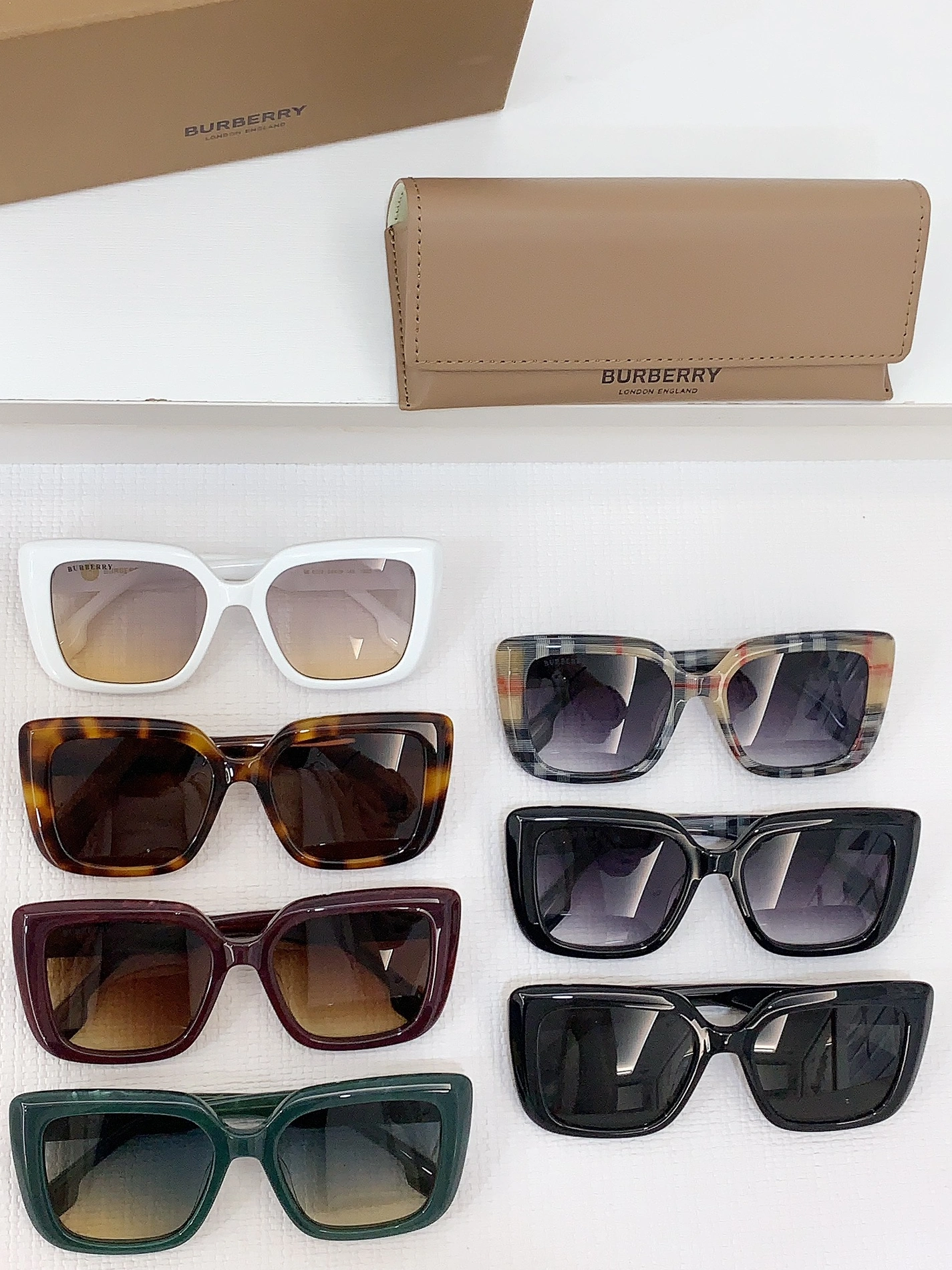 Burberry AAA Quality Sunglasses Durable 5151