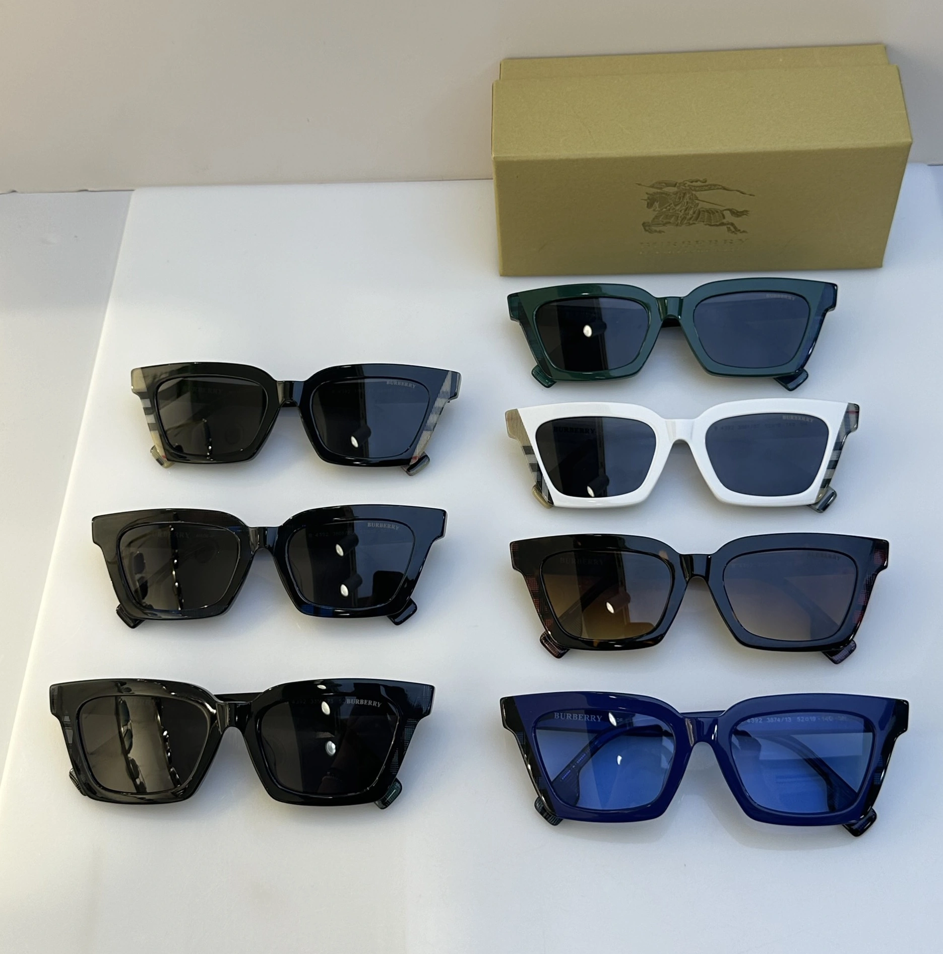 Burberry AAA Quality Sunglasses EasyMatch 6483