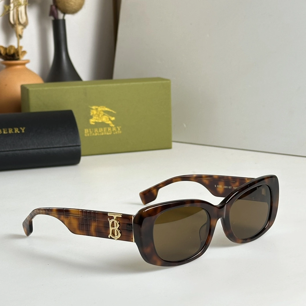 Burberry AAA Quality Sunglasses EasyMatch 6987