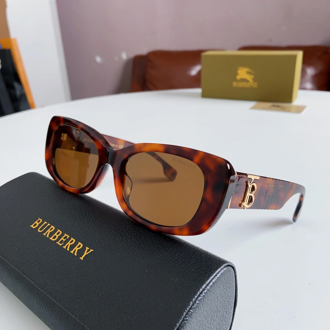Burberry AAA Quality Sunglasses Flexible 8403