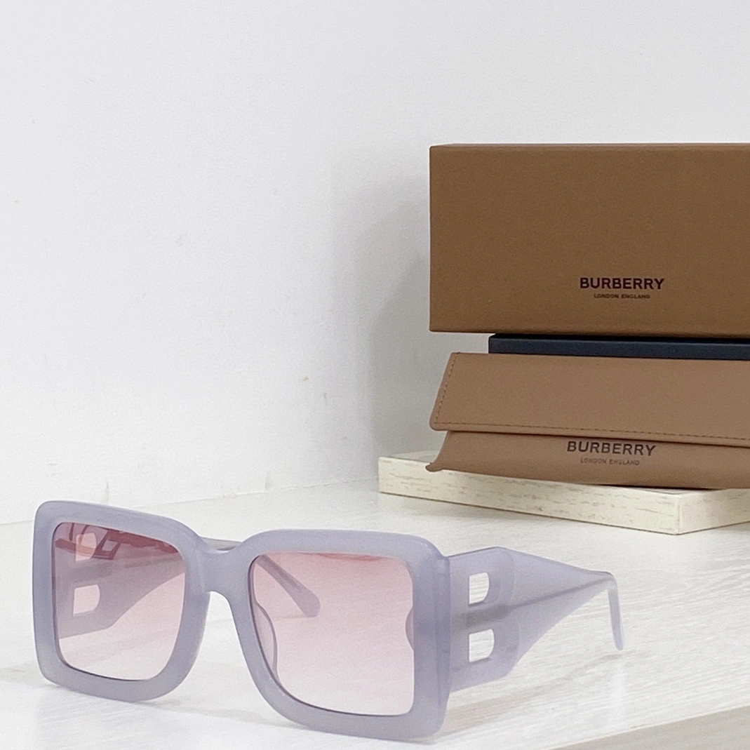 Burberry AAA Quality Sunglasses Flexible 908