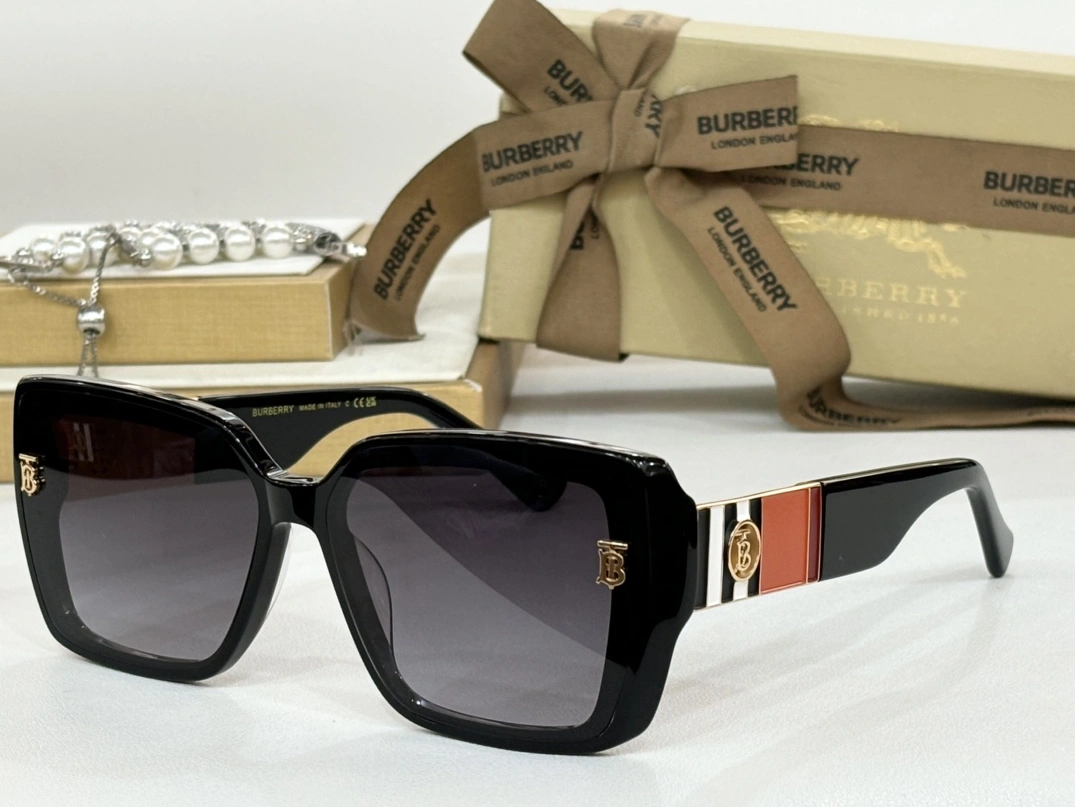 Burberry AAA Quality Sunglasses GoAnywhere 186
