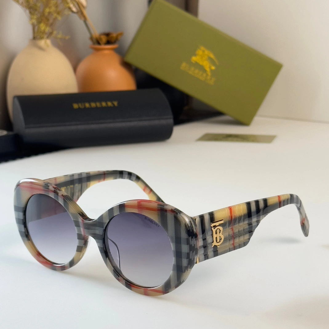 Burberry AAA Quality Sunglasses GoAnywhere 8334