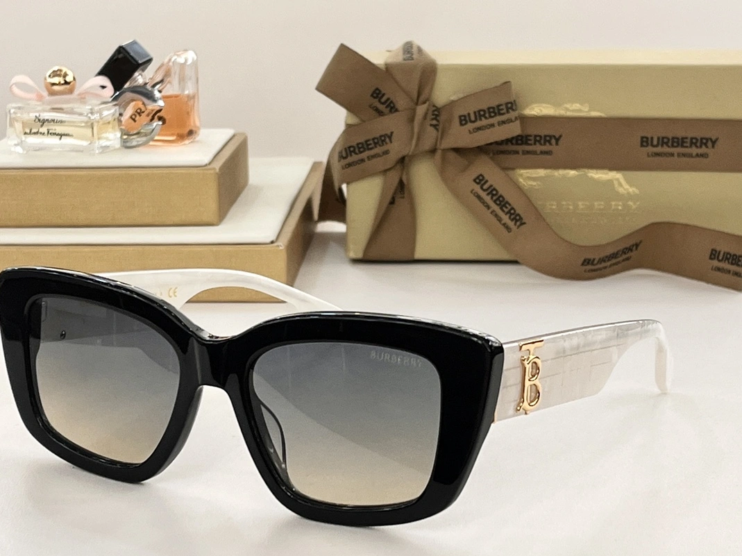Burberry AAA Quality Sunglasses GoAnywhere 9653