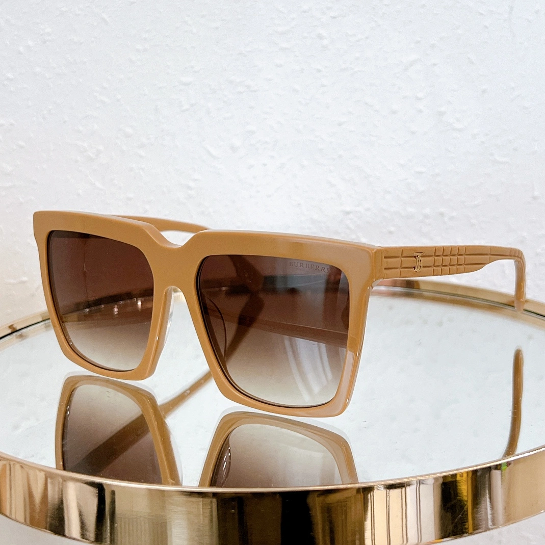 Burberry AAA Quality Sunglasses GoodFit 6929