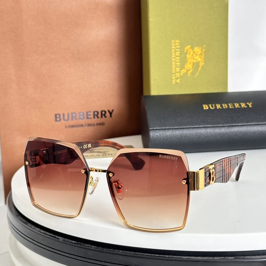 Burberry AAA Quality Sunglasses Minimalist 8337