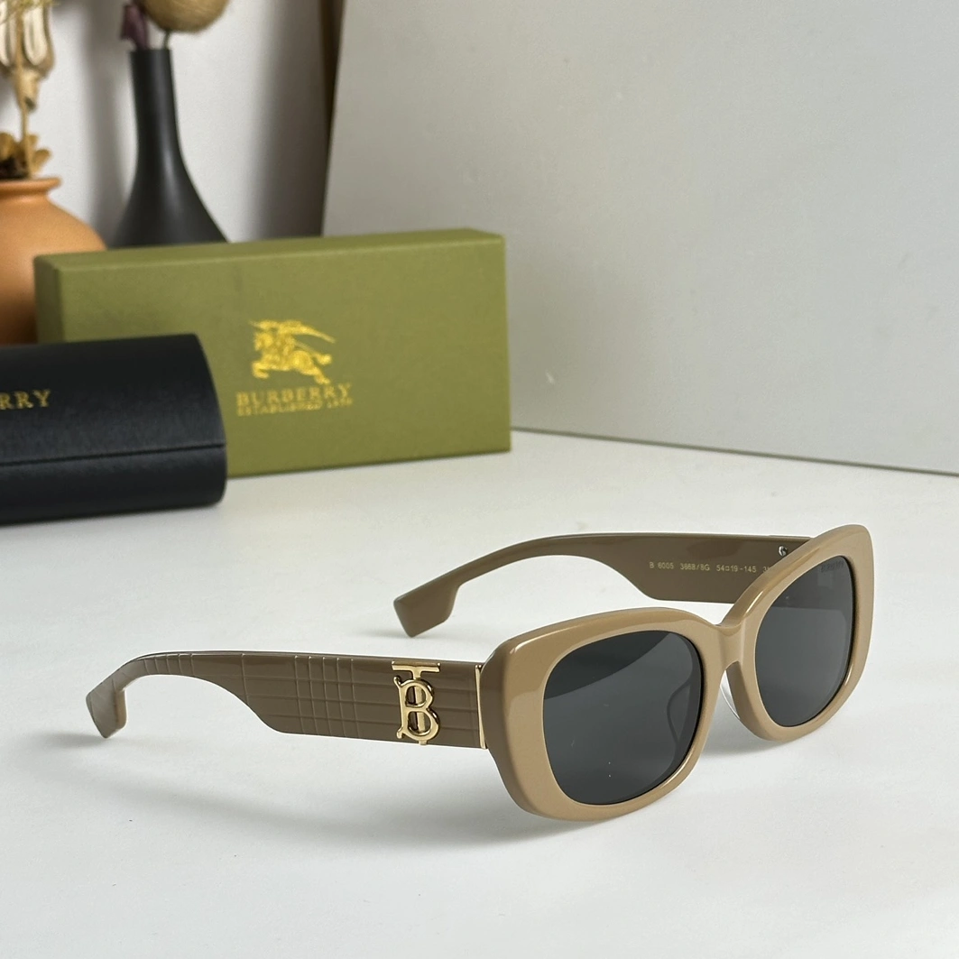 Burberry AAA Quality Sunglasses Popular 1466