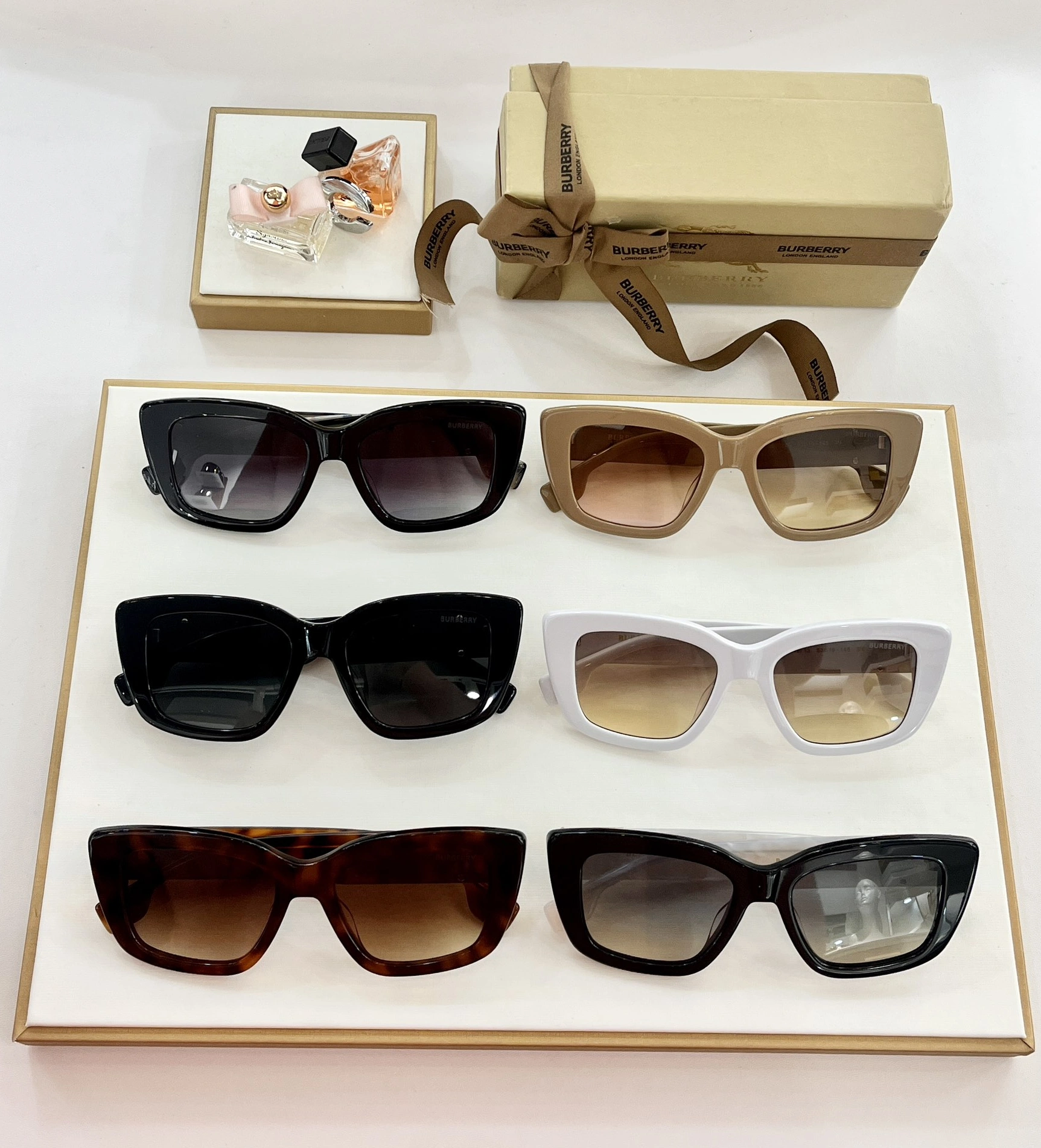 Burberry AAA Quality Sunglasses Reliable 7436