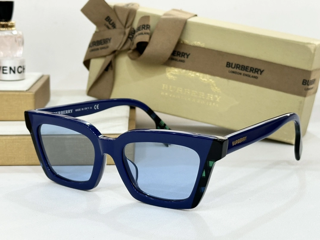Burberry AAA Quality Sunglasses Resilient 3356