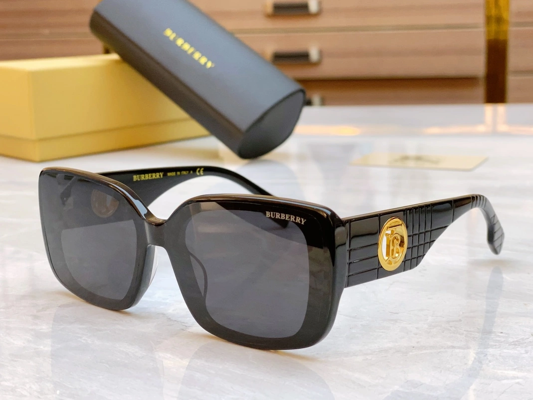 Burberry AAA Quality Sunglasses Stylish 1407