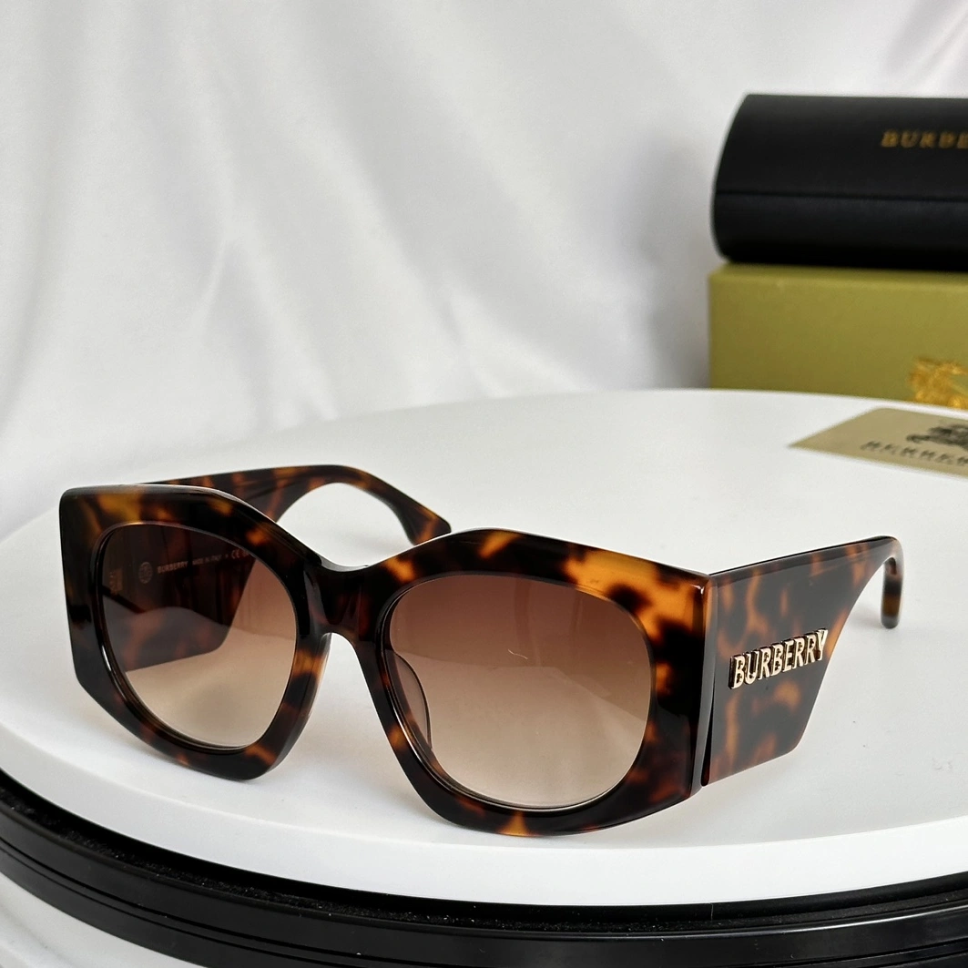 Burberry AAA Quality Sunglasses Trendy 7634