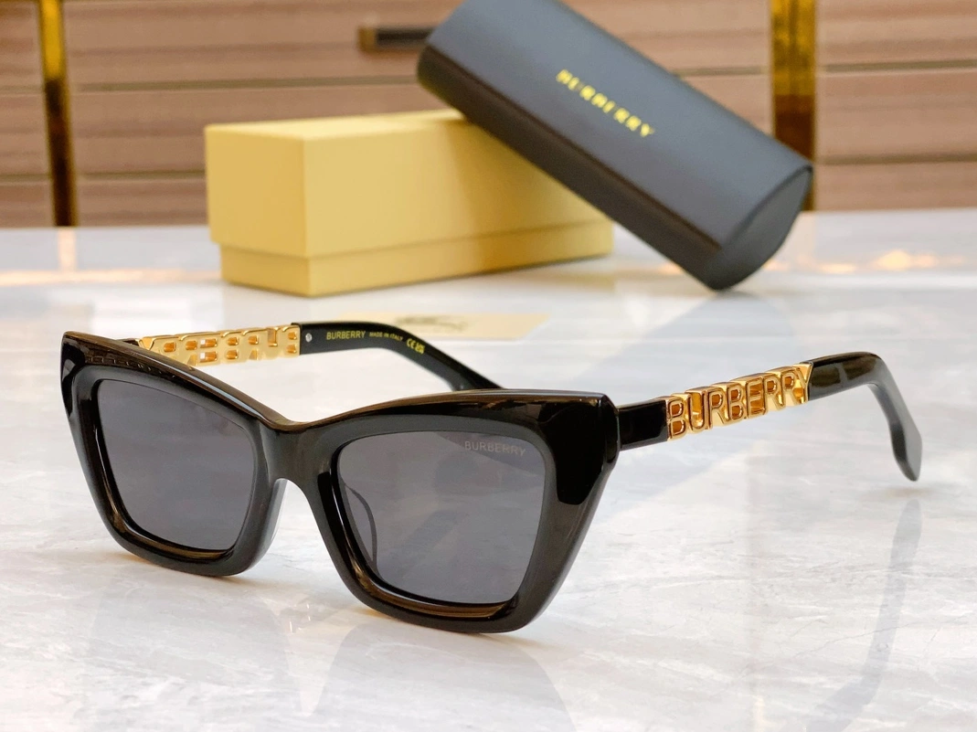 Burberry AAA Quality Sunglasses Trendy 8349