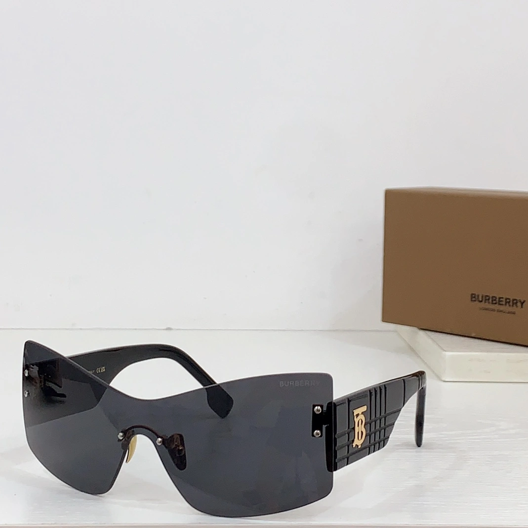 Burberry AAA Quality Sunglasses Unique 6903