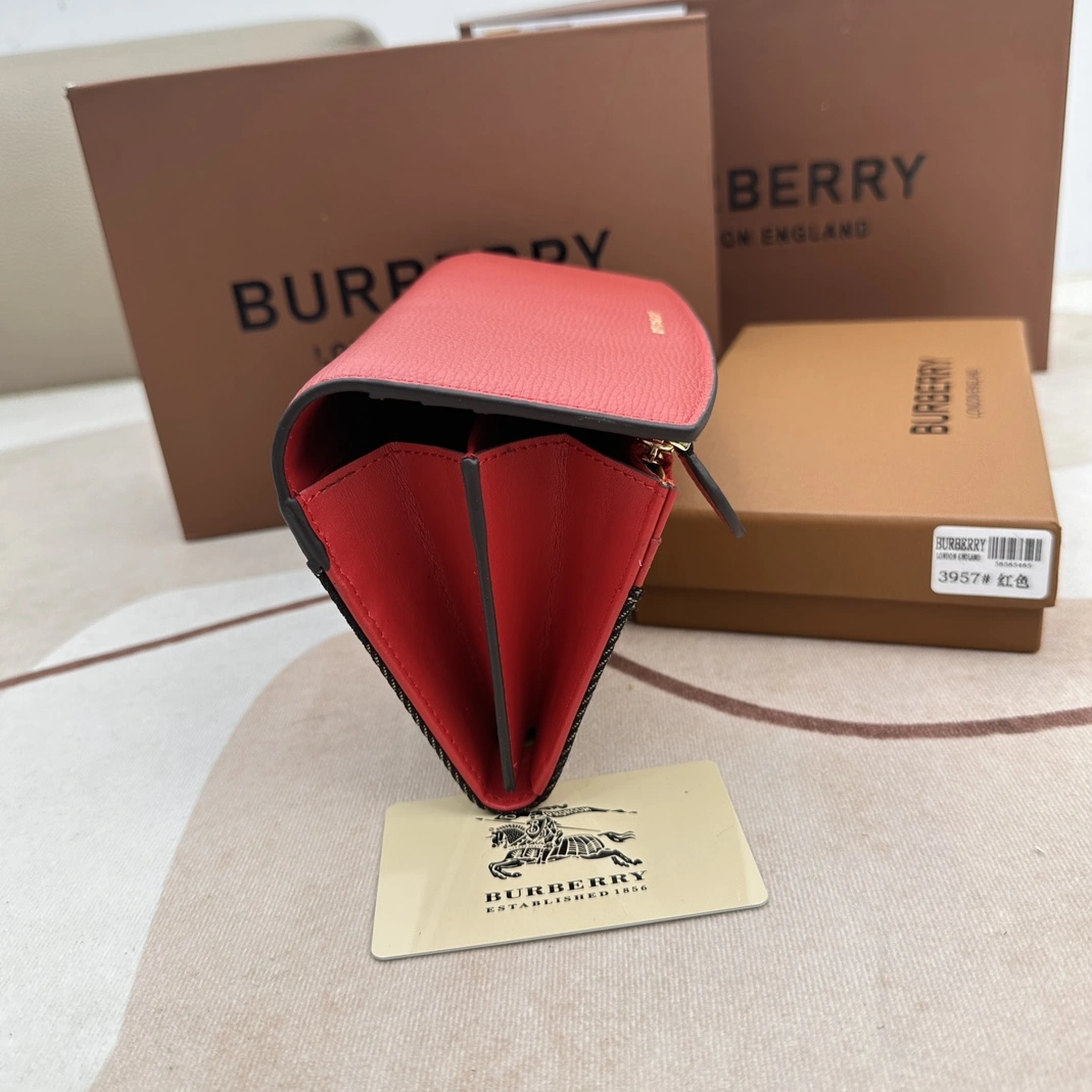 Burberry AAA Quality Wallets For Women BestValue 911