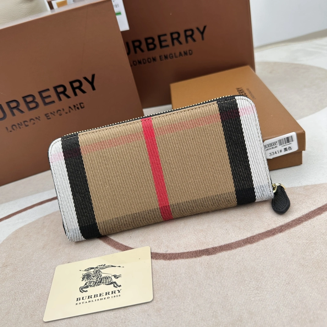 Burberry AAA Quality Wallets For Women Practical 1785