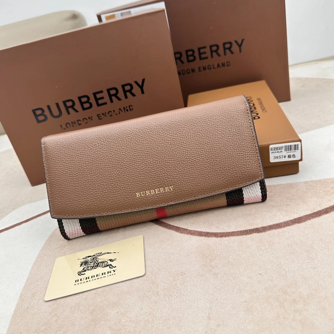 Burberry AAA Quality Wallets For Women TopPick 699