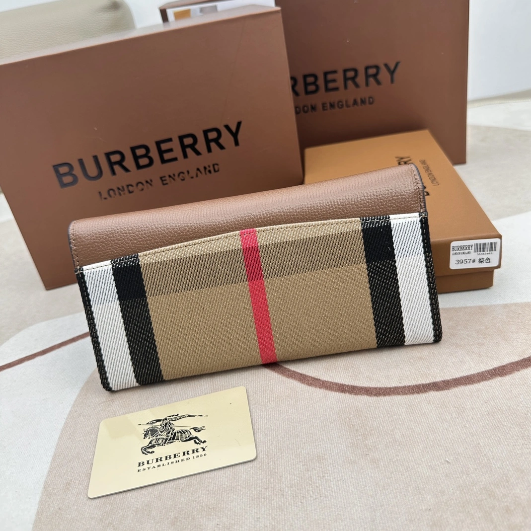 Burberry AAA Quality Wallets For Women TopPick 699