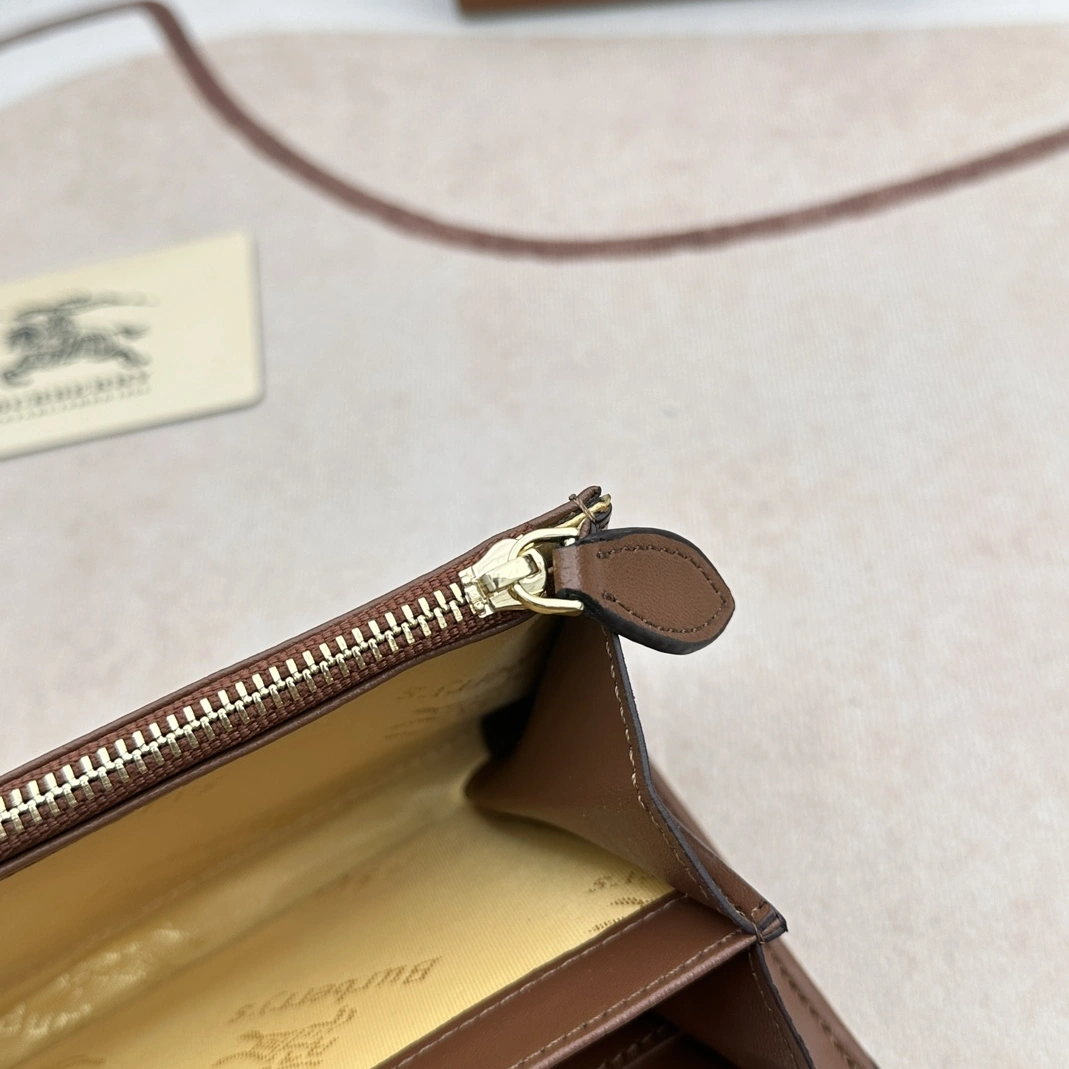 Burberry AAA Quality Wallets For Women TopPick 699