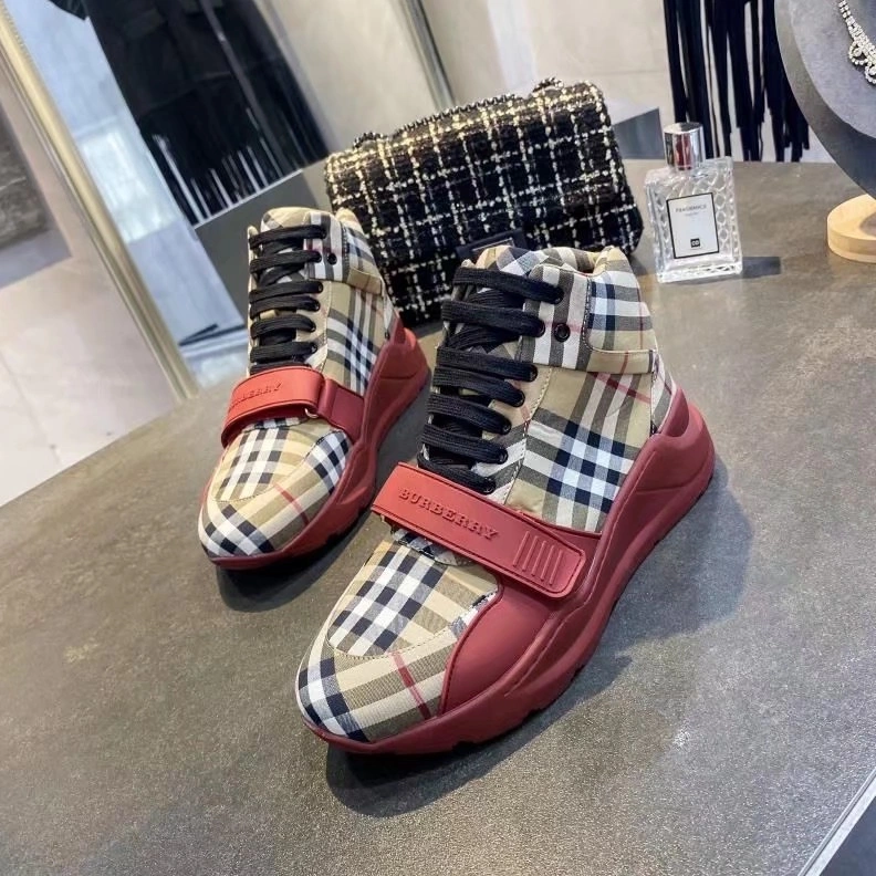 Burberry Boots For Men Minimalist 4222
