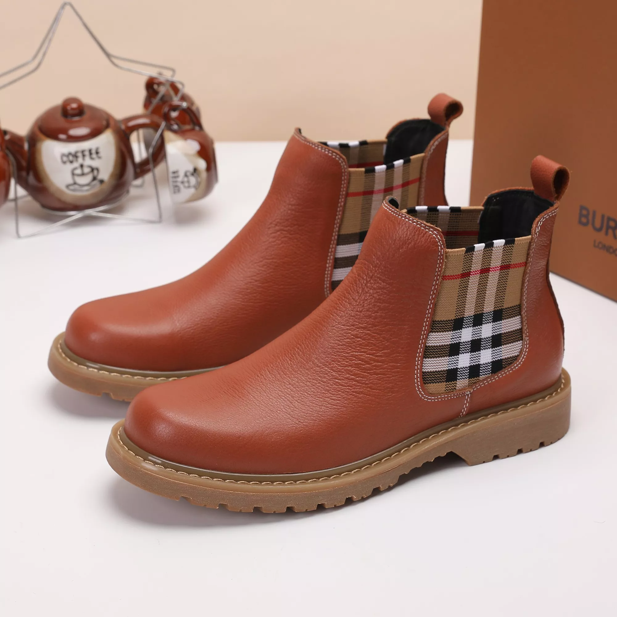Burberry Boots For Men Practical 8000
