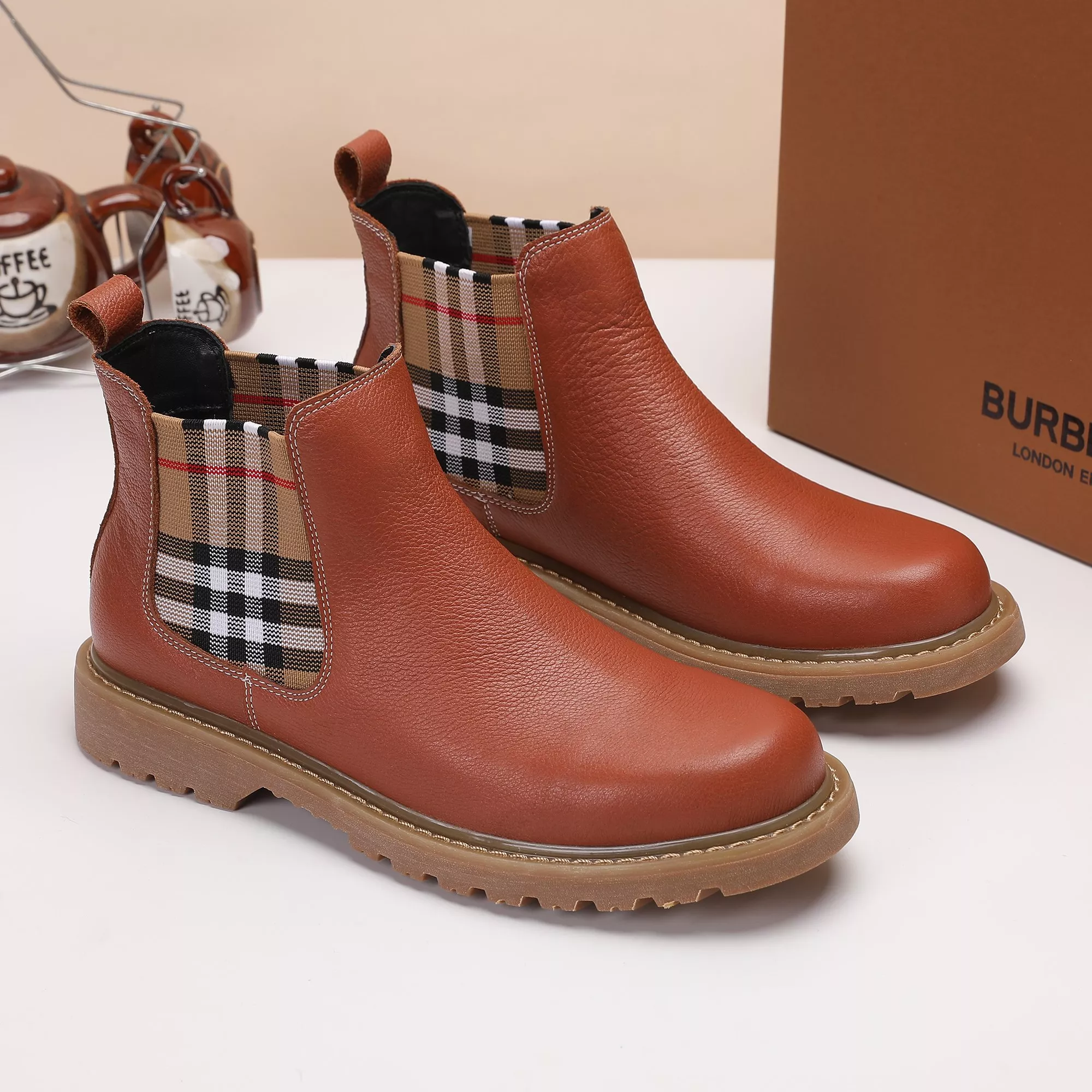 Burberry Boots For Men Practical 8000