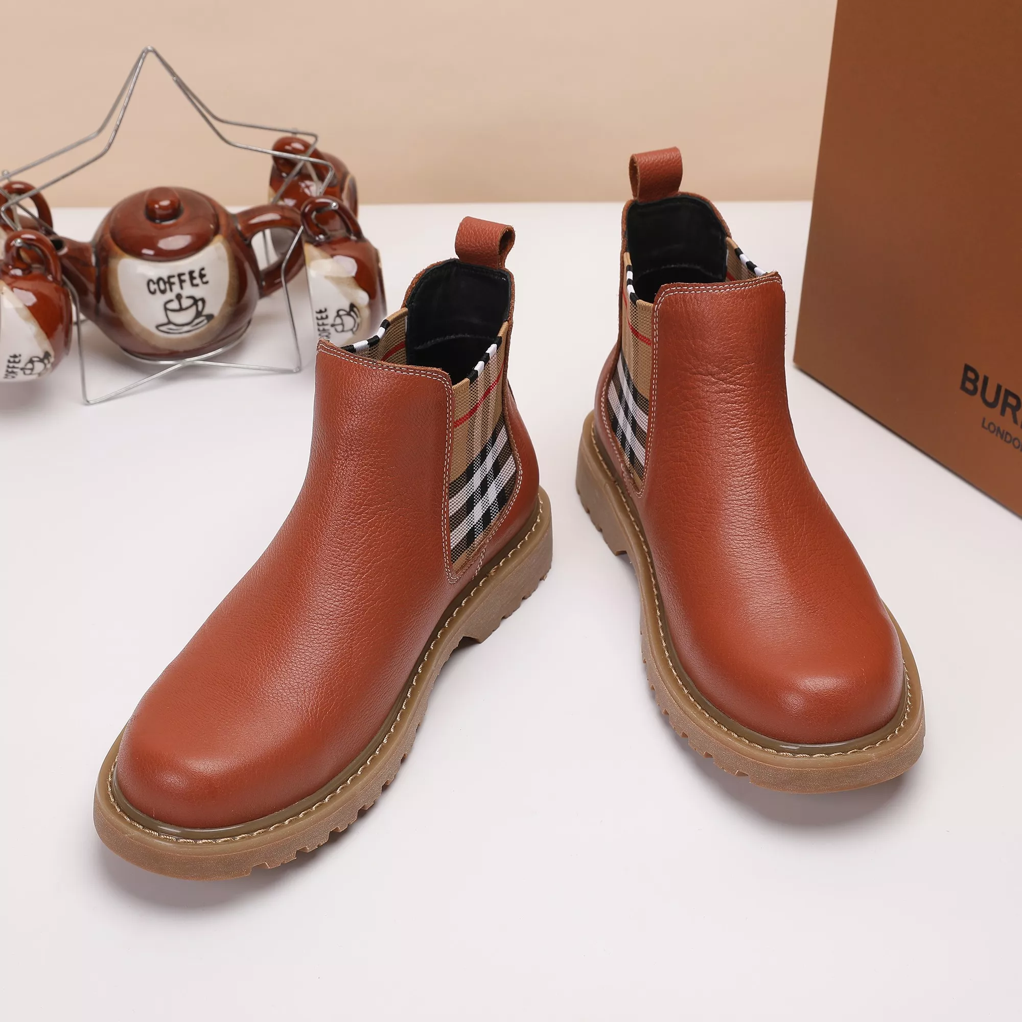 Burberry Boots For Men Practical 8000