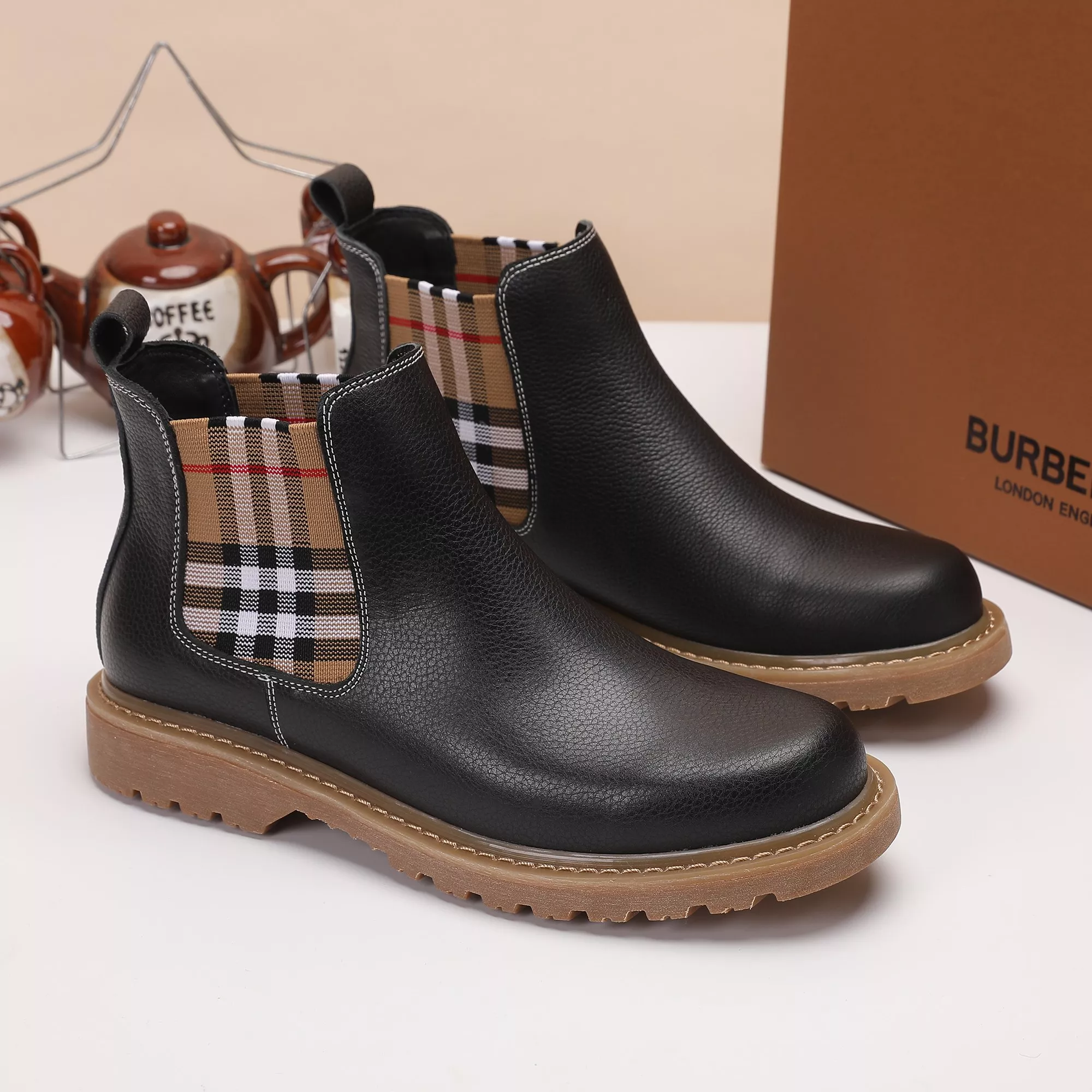 Burberry Boots For Men Timeless 1079