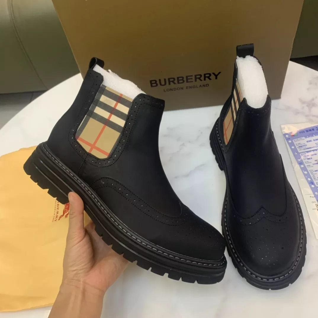 Burberry Boots For Men Versatile 4054