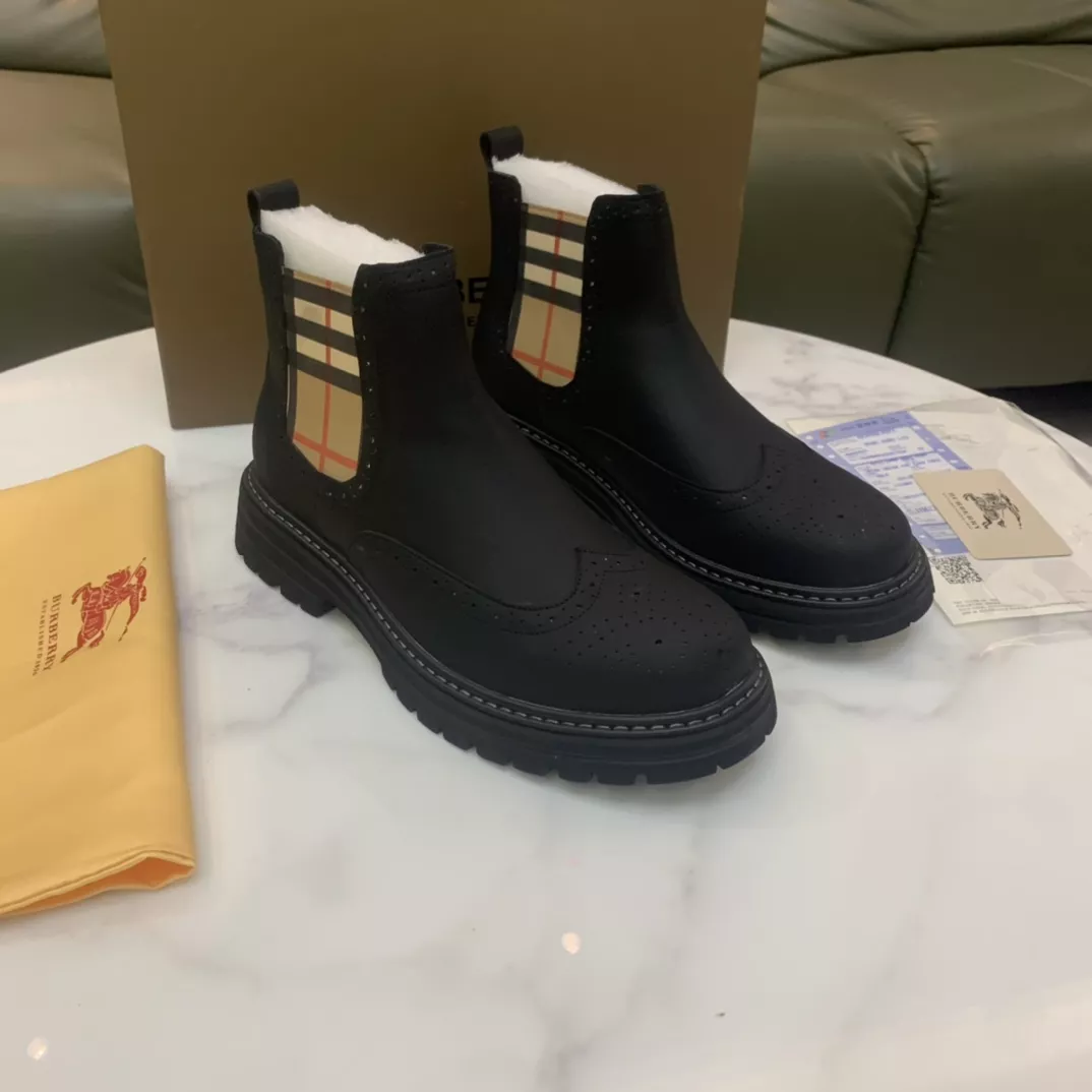Burberry Boots For Men Versatile 4054