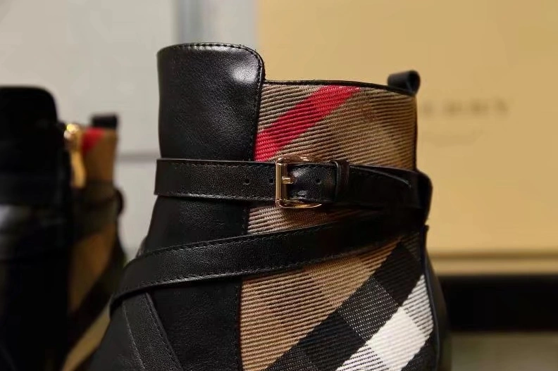Burberry Boots For Women Bold 1559