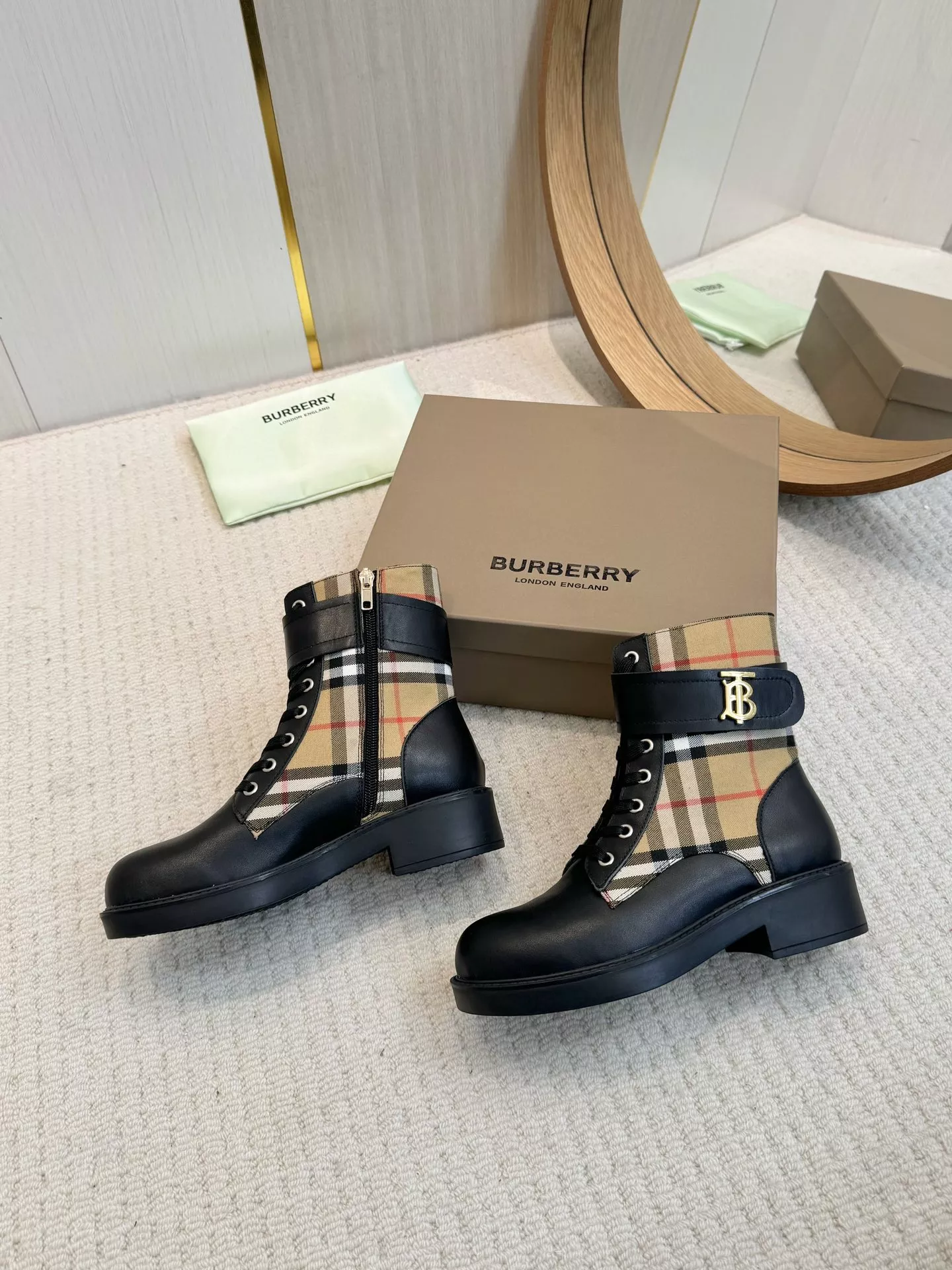 Burberry Boots For Women Bold 3626