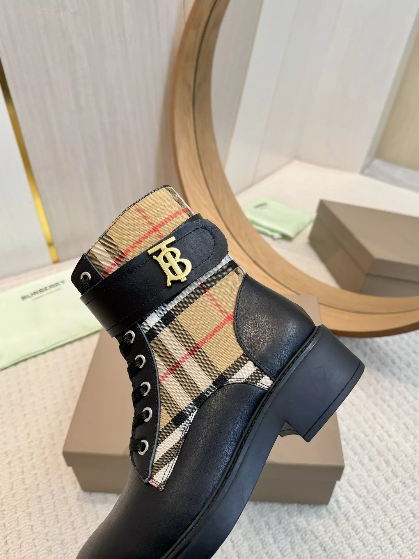 Burberry Boots For Women Bold 3626