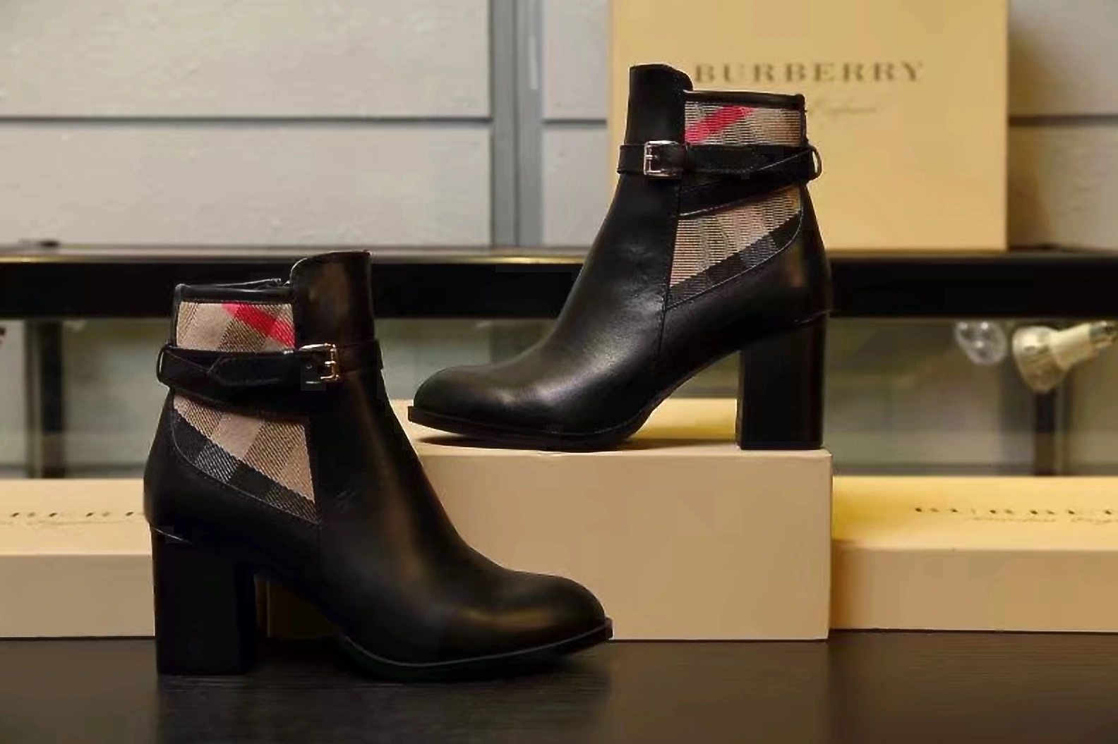 Burberry Boots For Women Lightweight 9224