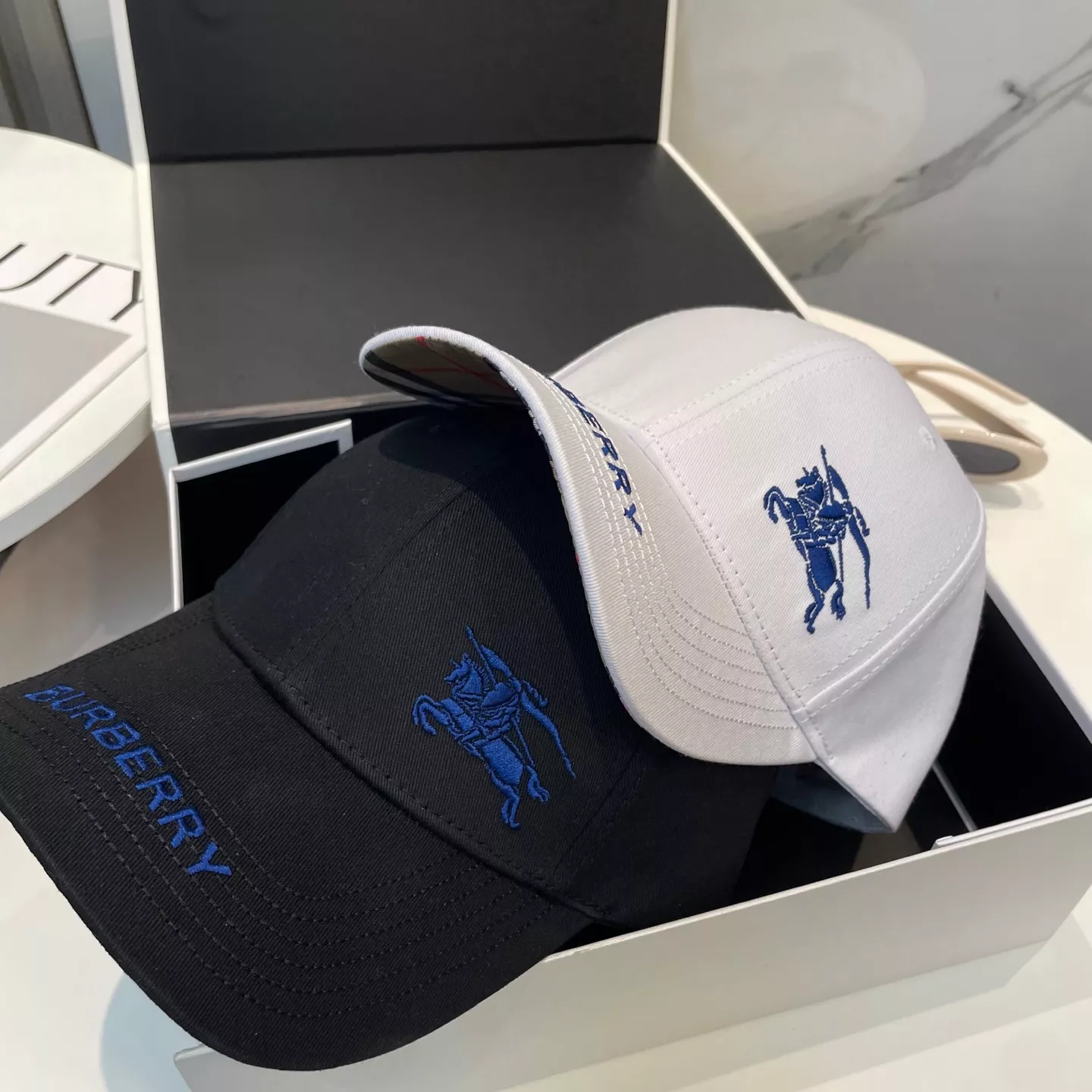 Burberry Caps AllSeason 5887