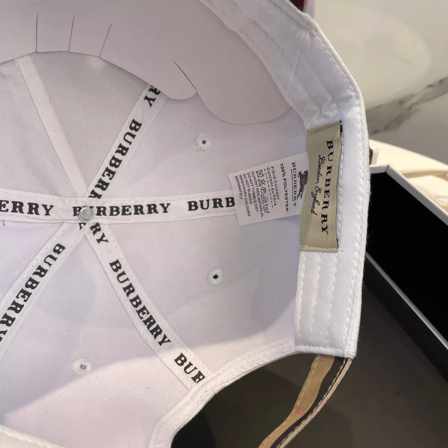 Burberry Caps AllSeason 5887