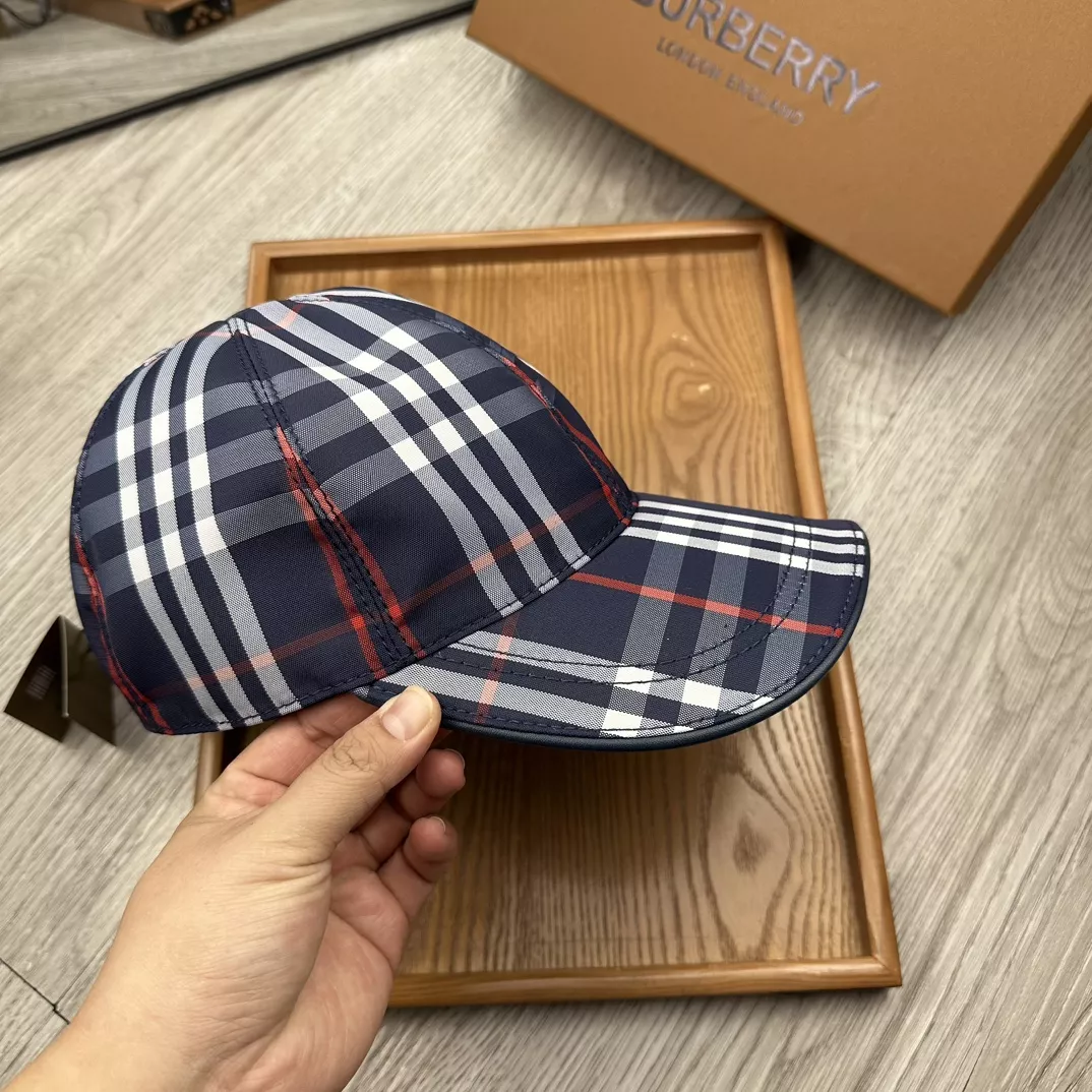 Burberry Caps Bold 732